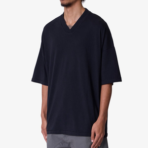 Nouveau T-shirt tendance pour homme 100 % coton, col en V, coupe oversize à épaules tombantes, imprimé numérique, décontracté, disponible en gros pour hommes - Product Image 3