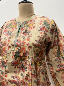 Camisetas de Tirantes de Algodón para Mujer |   Ropa Suave para Uso Diario |   Top Corto Estilo Bohemio Indio con Estampado Floral |   Regalo ligero con logotipo frontal - Product Image 2