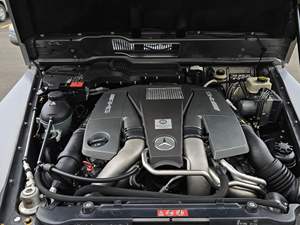 Mercedes-Benz G63 AMG 2015 Usado, Motor V8 Biturbo de 536 hp, Diferenciales de Triple Bloqueo, Diseño Platinum Magno - Product Image 5