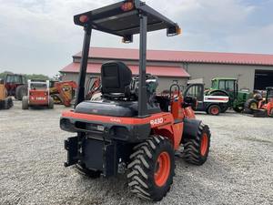 2023 Kubota R430 Chargeur sur pneus avec moteur EPA 9-20 tonnes Charge nominale Chargeur frontal Dumper Eaton Cylindre hydraulique Garantie 1 an - Product Image 5