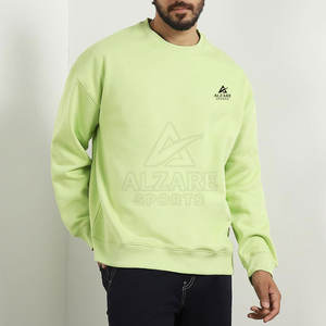 Sweat-shirt ample et confortable en tissu doux, avec une sensation de douceur et un style décontracté pour tous les jours. Sweat-shirt basique ample. - Product Image 2