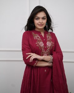 Nuevo Salwar Kameez Listo para Usar con Dupatta Reversible, Ropa Moderna para Fiestas - Product Image 5