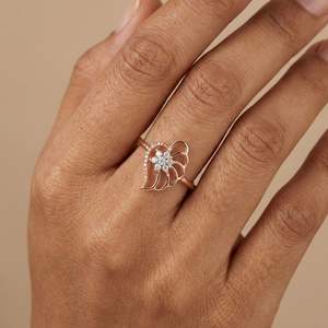 Anillo de Oro Rosa con Diamante Natural Delicado de 0.04 Quilates, Corte Brillante Redondo, Claridad VS SI, Certificado IGI, para la Elegancia Diaria - Product Image 1