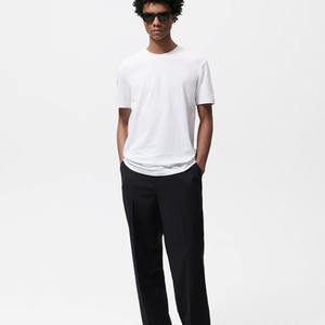 เสื้อยืดโอเวอร์ไซส์ทรงใหญ่พิเศษ ผ้าหนา แบบวินเทจ คอกลม สีขาวล้วน แขนสั้น - Product Image 2