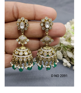 Pendientes Jhumki colgantes largos de estilo étnico indio tradicional para mujer con diseño de acabado chapado en oro antiguo de la India - Product Image 3