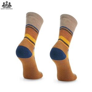 2025 Men's Crew Sports <b>Socks</b> with Custom Logo Knitted Eco-Friendly Quick Dry <b>Breathable</b> Spandex/Cotton Wholesale at Low Price - Product Image 3