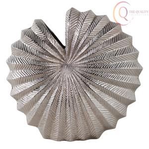 Elegante Florero Decorativo de Metal para Interiores de Lujo, que Agrega Profundidad, Encanto y Elegancia Moderna - Product Image 4