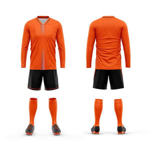 Fabricant OEM d'uniformes de football personnalisés, ensemble maillot et short de haute qualité, tissu respirant, léger et à séchage rapide, personnalisable pour les clubs - Product Image 1