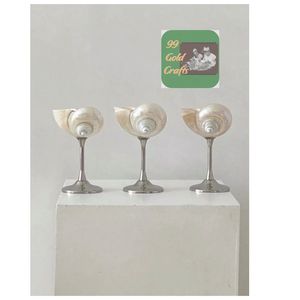 Copa de Martini de Concha Marina Pulida Natural, Copa de Vino Hecha a Mano, Perfecta para Bodas, Cenas y Eventos - Product Image 4