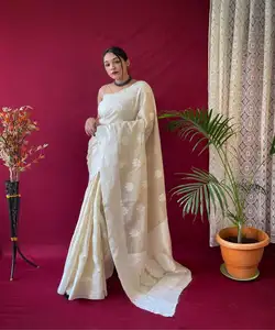 Fabricante indiano de seda Georgette para sardas de casamento, fornecendo Sarees de seda de alta qualidade para casamentos e ocasiões especiais