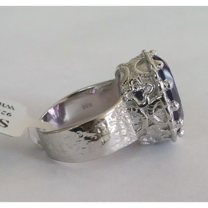 แหวนเงินแท้ 925 ประดับพลอยอเมทิสต์ทรงสวยหรูจาก Shah Gems สำหรับผู้ชายและผู้หญิง ดีไซน์ขอบเพชร ชุบโรเดียม ลายตาเก๋ไก๋ ของขวัญสุดเพอร์เฟกต์ - Product Image 3