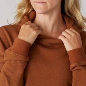 Sweat à capuche en tricot double pour femmes-Doux, confortable et élégant pour les vêtements décontractés de tous les jours et les activités de plein air - Product Image 2