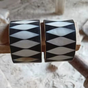 Anneaux de serviette de mariage classiques en nacre sculptée – Durables, écologiques, formes personnalisables, forte demande - Product Image 1