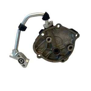 Cubierta de Bomba de Aceite y Tubo de Suministro de Aceite Originales para Yamaha R1 2023, Nuevos - Product Image 6