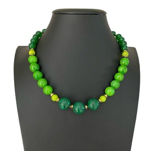 Collier en résine sur mesure, bijoux de mode faits à la main, vente en gros d'artisanat en résine - Product Image 4