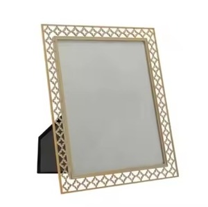 Metal <b>Photo</b> <b>Frame</b> for Living Space Decor Anniversary & Special Occasions Gifting Luxury <b>Chrome</b> Finished <b>Frames</b> - Product Image 5