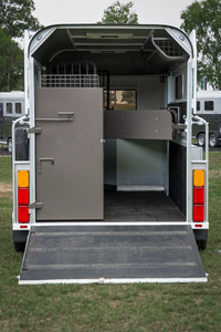 Remolque para Caballos de 2 o 3 Caballos, Remolque de Carga Inclinada para Caballos de Sangre Caliente, Remolque Ligero de Aluminio para Transporte Veterinario - Product Image 2