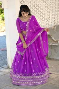 Tendance élégante lourde Georgette cousue Lehenga Chaniya Choli pièce ensemble avec broderie traditionnelle séquence travail couleur violette - Product Image 4