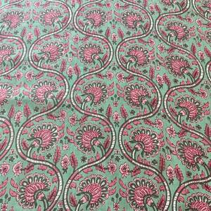 Tea Green, Middle Green, Salmon Pink