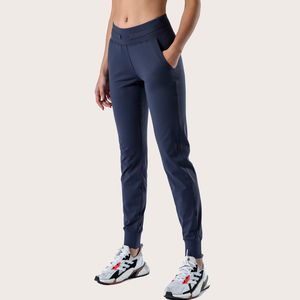 Pantalons de streetwear pour femmes, joggers en spandex et polyester, décontractés, pour l'entraînement, à la taille élastique, confortables et tendance - Product Image 2