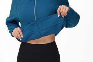 Sudadera con capucha de forro polar con cremallera de color sólido para mujer, cálida, suave, de manga larga, informal, con bolsillos, cómoda para uso diario - Product Image 5