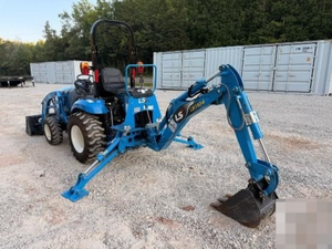 Tractor LS XJ2025H con Bomba, Motor, Caja de Cambios, Rodamientos, Cargador Frontal e Implementos de Retroexcavadora - Envío Rápido - Product Image 6
