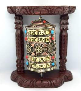 Nouvel arrivage de moulinets de prière suspendus en laiton Vaisselle religieuse élégante gravée Technique sculptée - Product Image 4