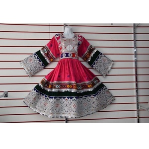 Vestido Kuchi afgano de alta calidad 2024 para mujer, estilo ceñido al cuerpo bordado tradicional hecho a mano para el Festival Pashtun - Product Image 3
