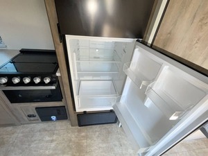 USADO EN BUEN ESTADO Nuevo Usado 2023 F-o-r-e-s-t R-i-v-e-r R-o-g-u-e 23SUT para suministro al por mayor en venta - Product Image 3