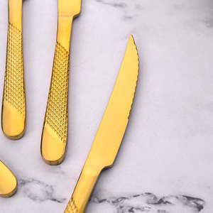 Juego de Cuchillos de Cocina de Acero Inoxidable Radiant Gold, Juego de 4 Cuchillos con Hoja 3Cr13, con Logotipo Personalizado, Acero de Damasco, Material Plástico para Cortar - Product Image 3