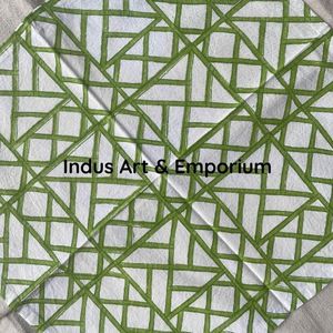 Serviettes en coton de taille personnalisée, imprimées à la main avec des motifs géométriques, écologiques, de style d'Asie du Sud-Est, de couleur rouge - Product Image 3