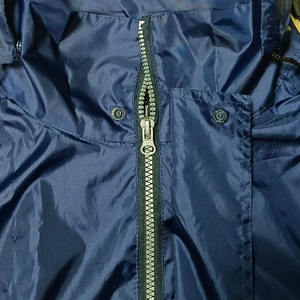 Combinaison de pluie légère et imperméable à la mode avec logo personnalisé de haute qualité fabriquée au Pakistan - Product Image 4