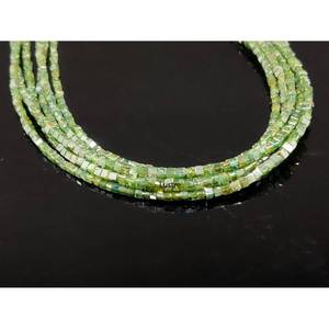 Diamant vert scintillant facetté de qualité AAA+ en forme de cube, 100 % naturel, pour bijoux personnalisés et diamants en vrac - Product Image 1