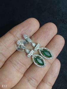 Nuevos pendientes de diamantes completos de moda, pendientes indios y americanos, accesorios de fiesta llamativos a la moda para mujer, pendientes para mujer - Product Image 2