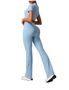 Offre Spéciale nouveau 2 pièces vêtements de sport respirant Yoga ensemble pour femmes maigre court T-shirt pantalon évasé 2026 - Product Image 5