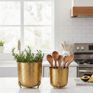 Pots de fleurs ronds en métal durable, finition or luxueuse, martelés à la main, avec pieds surélevés, lot de 2, pour la maison et le jardin, utilisation intérieure et extérieure - Product Image 4