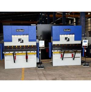 Presse plieuse hydraulique CNC pour pliage personnalisé dans les ateliers de tôlerie disponibles à bon prix - Product Image 1