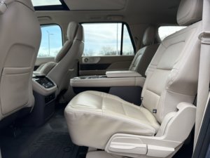 รถยนต์มือสองสภาพดี ปี 2020 ลินคอล์น นาวิเกเตอร์ แอล รีเสิร์ฟ - Product Image 5