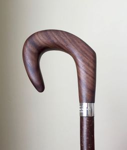 Canne en bois réglable à plusieurs prix avec plusieurs nœuds Bâton de marche en bois solide pour les aînés par Standard International - Product Image 6