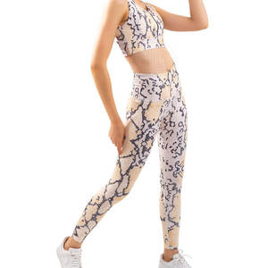 Conjunto de Yoga para mujer de calidad superior más vendido elegante personalizado con cintura elástica patrón sólido transpirable - Product Image 3