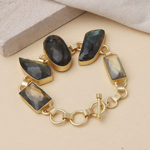 Bracelet de charme en labradorite naturelle fait à la main, plaqué or, laiton de pureté 99,9%, bijoux de luxe pour femmes, occasion de mariage - Product Image 1