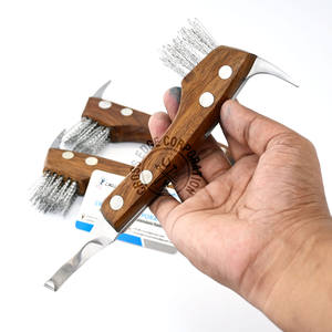 Cuchillo de pezuña personalizado Herramienta de cuidado de pezuña 3 en 1 con cepillo y cepillo de selección de gancho Limpia cuchillo de suciedad y arena para recortar pezuñas de acero inoxidable - Product Image 1