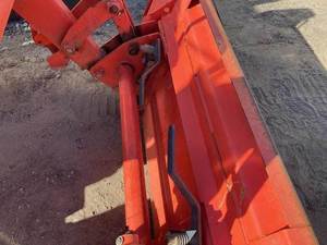 Tractor 2015 Kubota M7060D duradero, eficiente y listo para el campo - Product Image 4