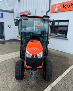 รถแทรกเตอร์ขนาดเล็กแบบมีห้องโดยสารปิด รุ่นใหม่ สำหรับ B2261 ขับเคลื่อน 4 ล้อ 20 แรงม้า ระบบเกียร์ พร้อมลูกปืนและปั๊ม - Product Image 3