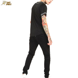 เสื้อเบสบอลระบายอากาศได้ดี100% ผ้าโพลีเอสเตอร์ดูดซับความชื้นป้องกันแบคทีเรียสำหรับทุกเพศลายพิมพ์ดิจิตอลสีดำแบบกำหนดเองราคาถูก - Product Image 5