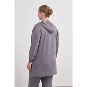 เสื้อสเวตเตอร์มีฮู้ดถักนิตติ้งสีแอนทราไซต์ - Product Image 4