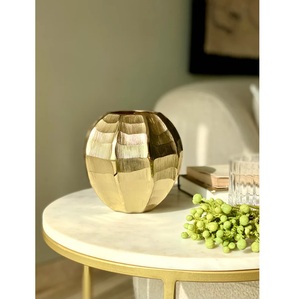 Florero de aluminio hecho a mano con diseño único al por mayor para estilos tradicionales y contemporáneos disponible a precio por mayor - Product Image 1