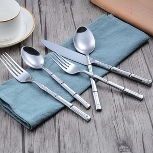 Ensemble de couverts élégants en acier inoxydable pour la salle à manger |   Utilisation écologique pour les fêtes, la maison, la cuisine, les restaurants et les services de traiteur - Product Image 5