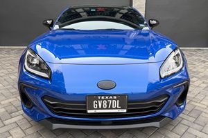 Subaru BRZ Limited 2023 Usado, Transmisión Manual de 6 Velocidades, Diferencial de Deslizamiento Limitado, Color Azul Perla WR - Product Image 2