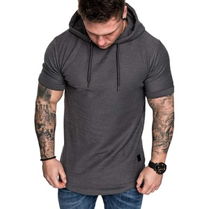 T-shirt à capuche à manches courtes de couleur unie pour hommes de différentes couleurs avec cordon de serrage - Product Image 3